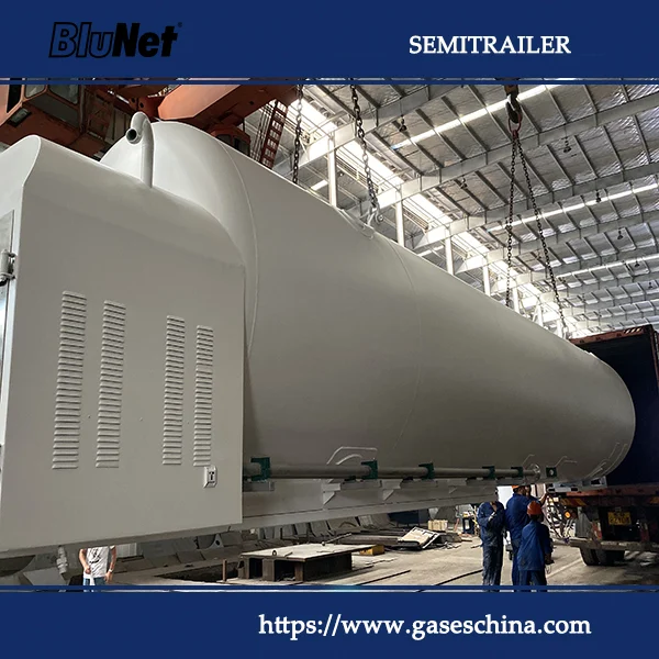 Liquid nitrogen trailer with vacuum-insulated stainless steel tank for safe transport of cryogenic liquid nitrogen (LIN)