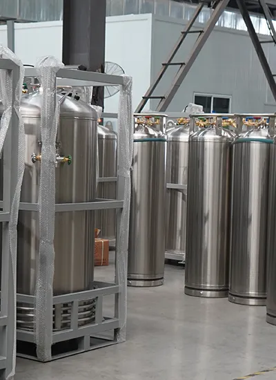 Cryogenic microbulk tanks for safe and efficient gas storage and delivery