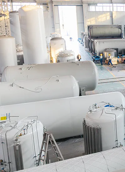 Cryogenic storage tank manufacturers producing LNG and hydrogen vacuum insulated storage tanks for industrial gas applications