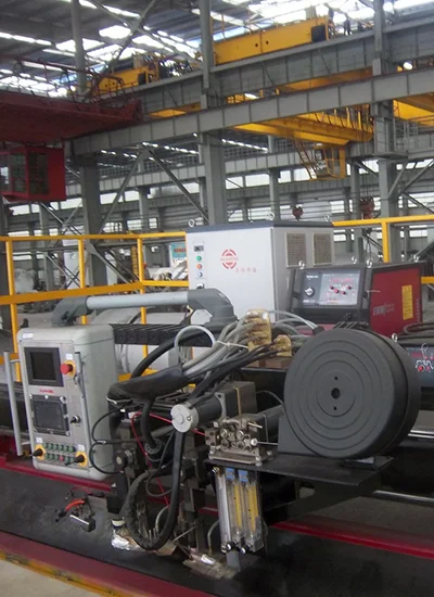 cnc-welding-polishing-cryogenic-tank CNC machine performing welding and polishing on a cryogenic tank