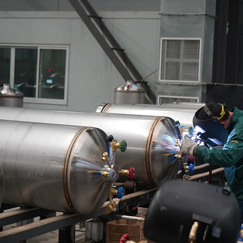 Cryogenic dewar manufacturing process with stainless steel vessel welding